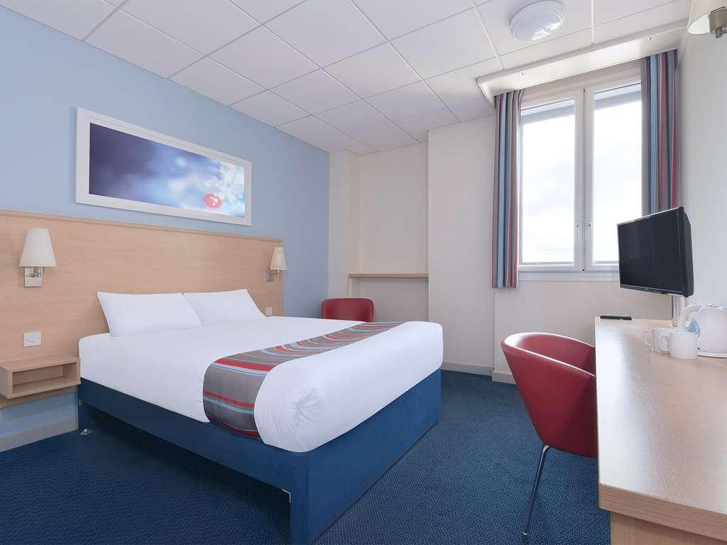 Travelodge Milton Keynes Old Stratford Quarto foto