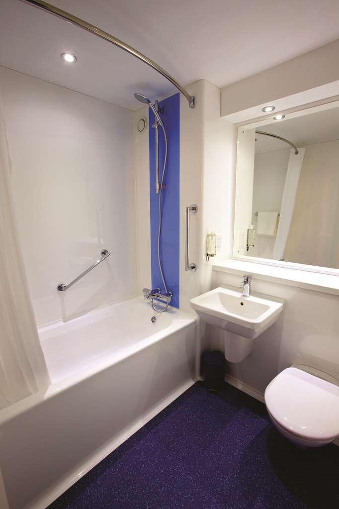 Travelodge Milton Keynes Old Stratford Quarto foto